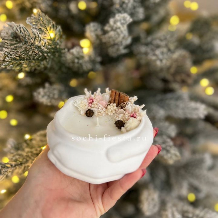 Свеча ароматическая в гипсе Руки с корицей в Москве