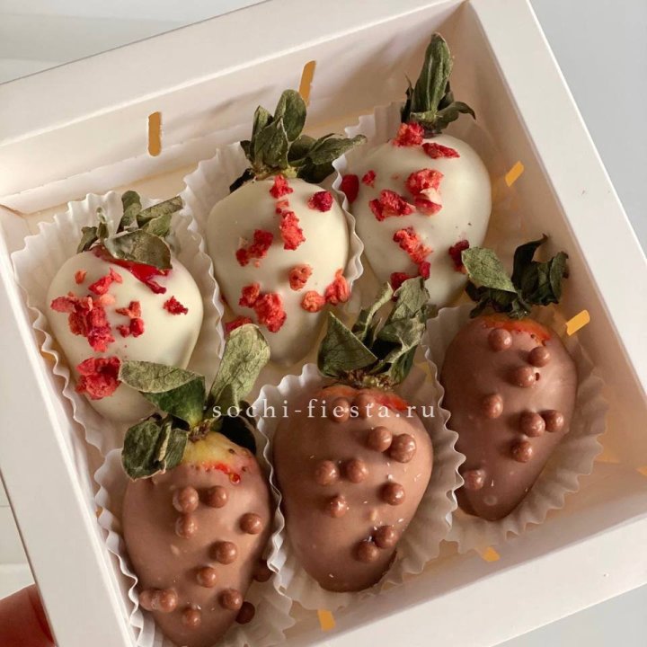 Клубника в шоколаде 6 ягод в Москве