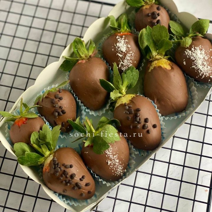 Клубника в шоколаде 10 ягод в Москве