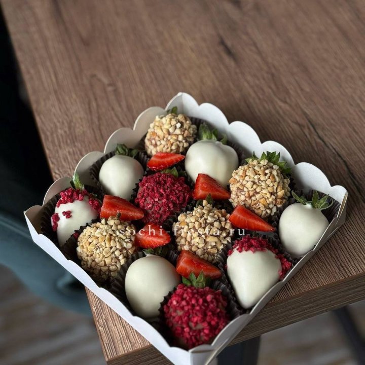 Клубника в шоколаде 12 ягод №2 в Москве