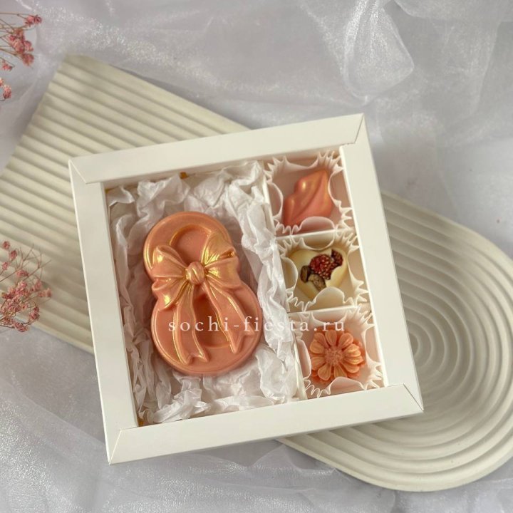 Конфеты из шоколада 8 Марта в Москве