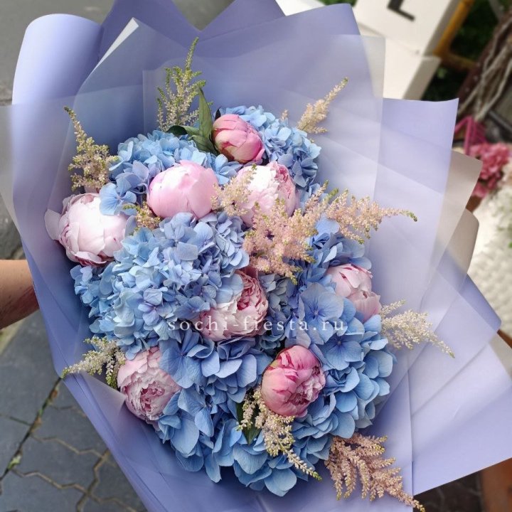 Дизайнерский букет с гортензией №3 в Москве
