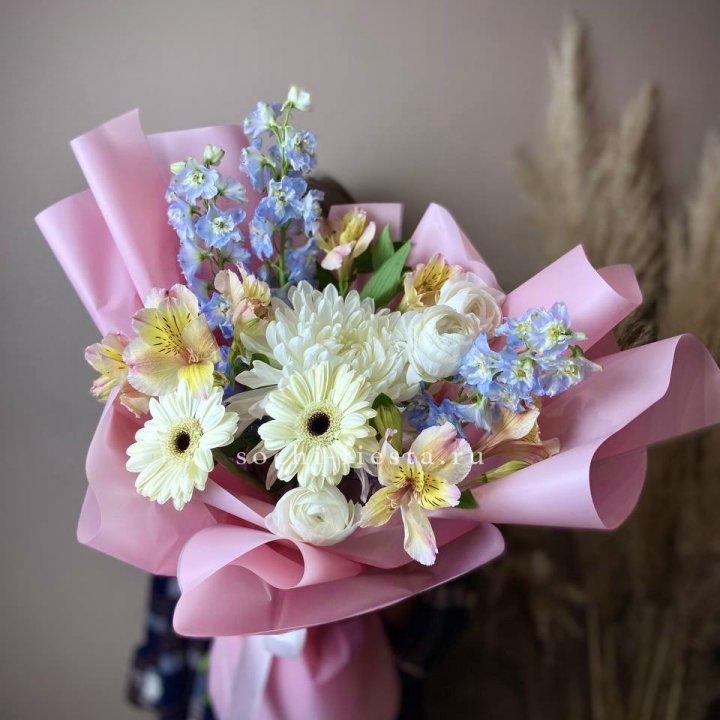 Букет весенний в Москве