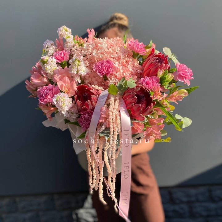 Коробка с цветами "Камикадзе" в Москве