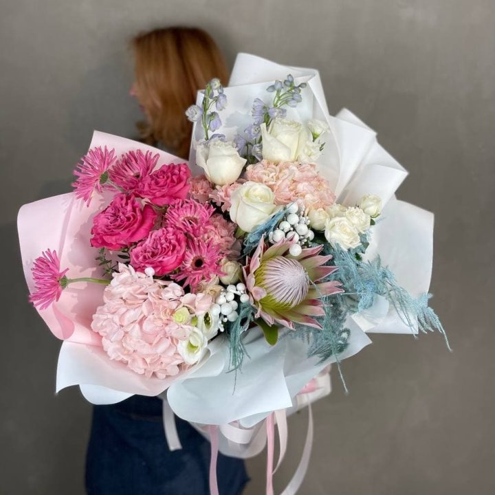 Дизайнерский букет "Фантастик" в Москве