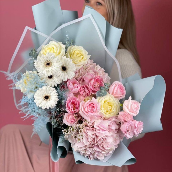 Дизайнерский букет "Адель" в Москве