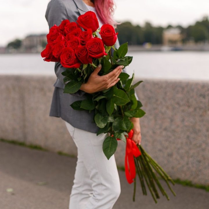 15 метровых голландских роз в Москве