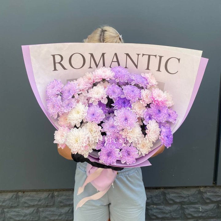 Букет сиреневых хризантем в Москве