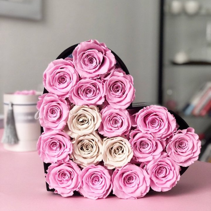 Сердце из роз в Москве