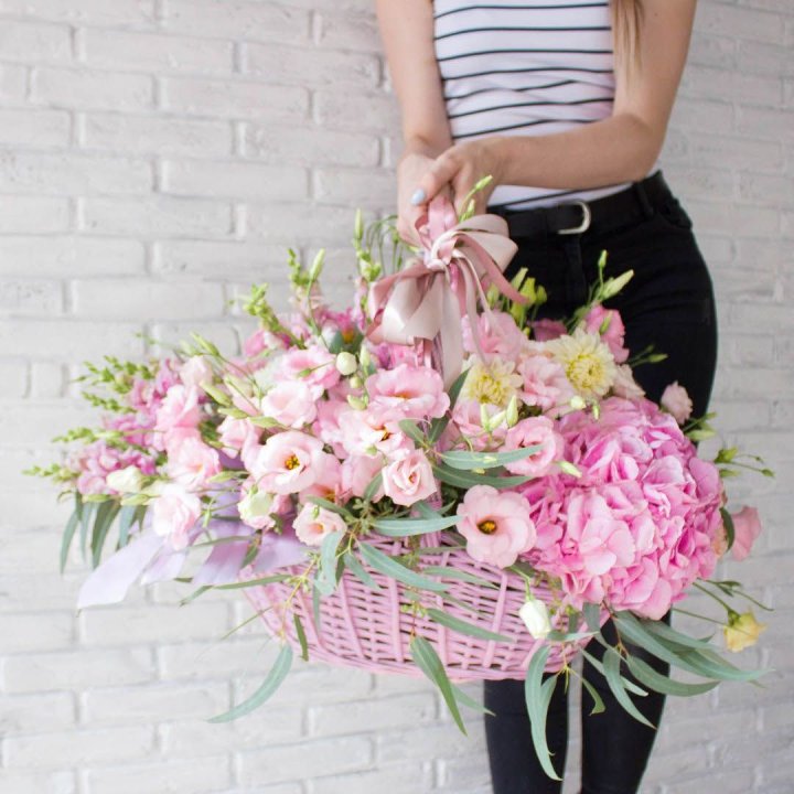 Авторская корзина №6 с доставкой в Москве