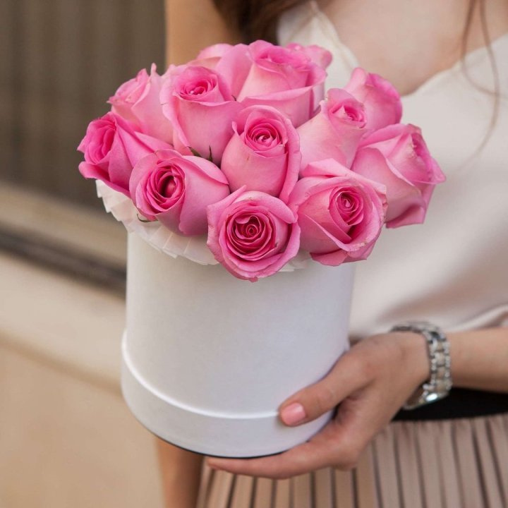 15 роз в боксе Кэтрин в Москве