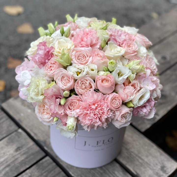 Цветочный бокс "Люксур" в Москве