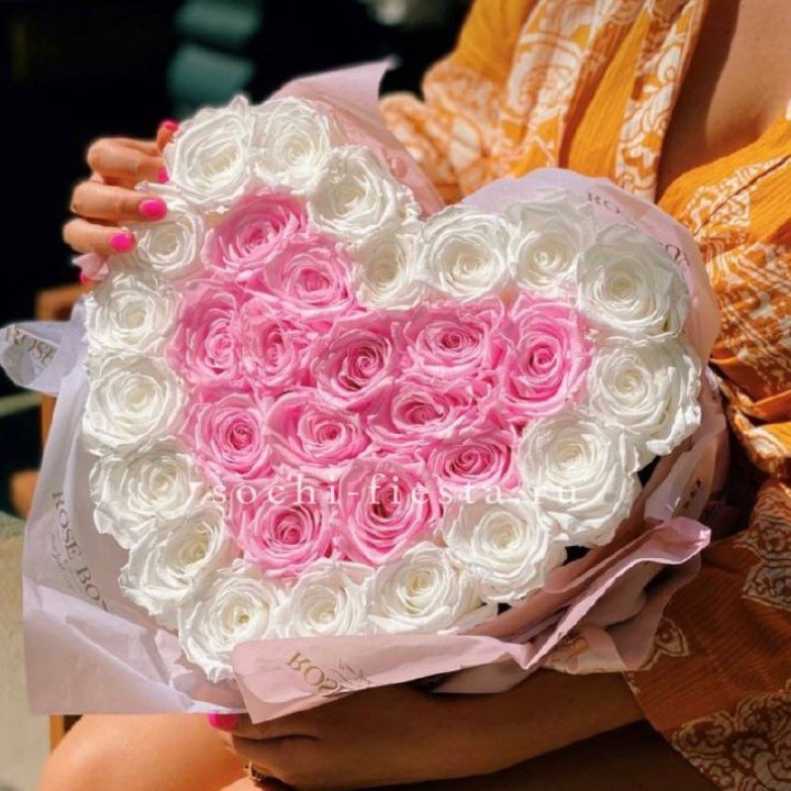 Бокс сердце с розами №2 в Москве