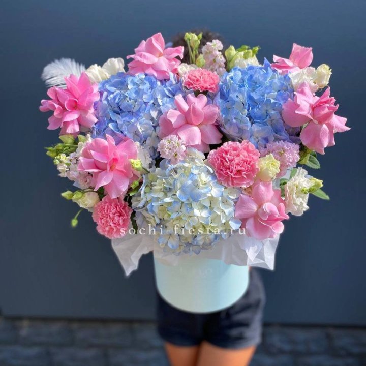 Коробка с цветами "Лемия" в Москве