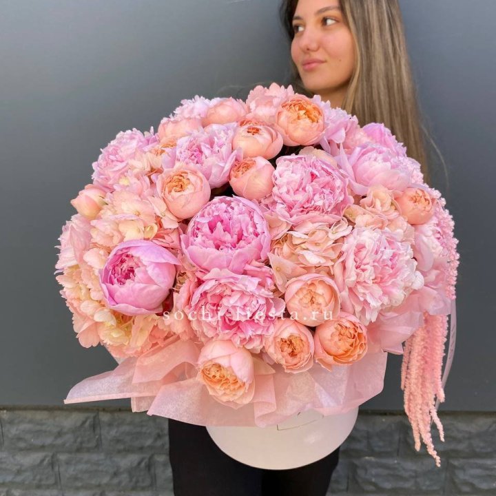 Коробка с пионами "Дабл фловер" в Москве