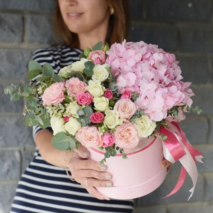 Дизайнерский цилиндр №1 с доставкой в Москве