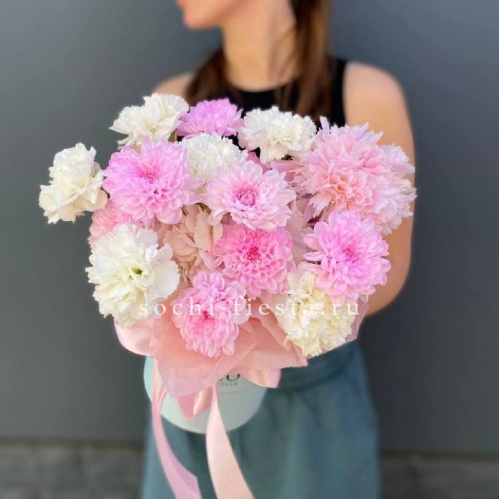 Коробка с цветами "Фиона" в Москве