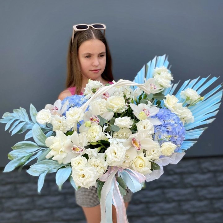 Цветочная корзина "Блю винч" в Москве