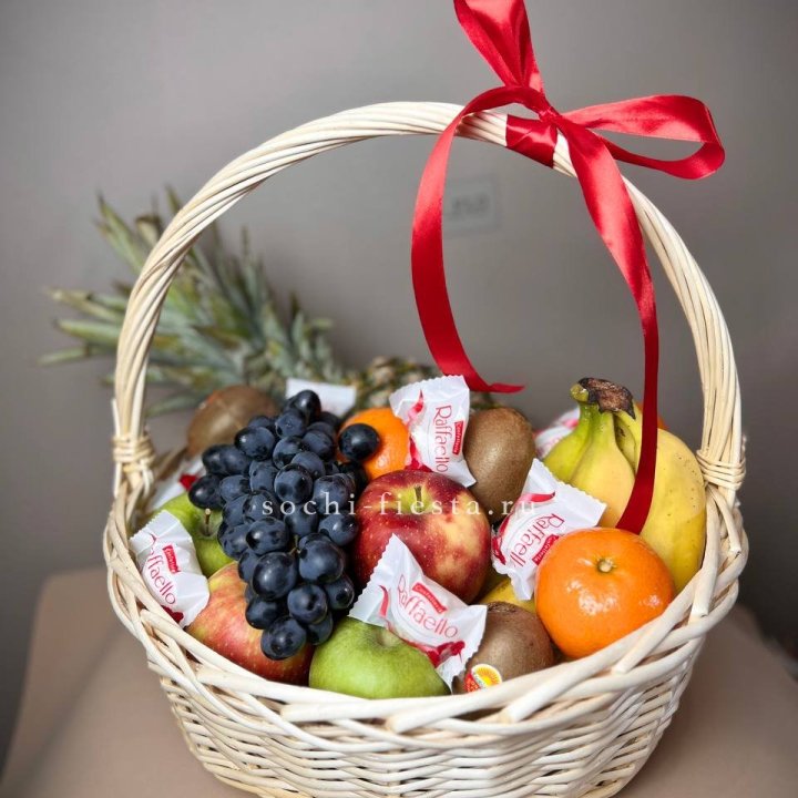 Фруктовая корзина №3 с доставкой в Москве