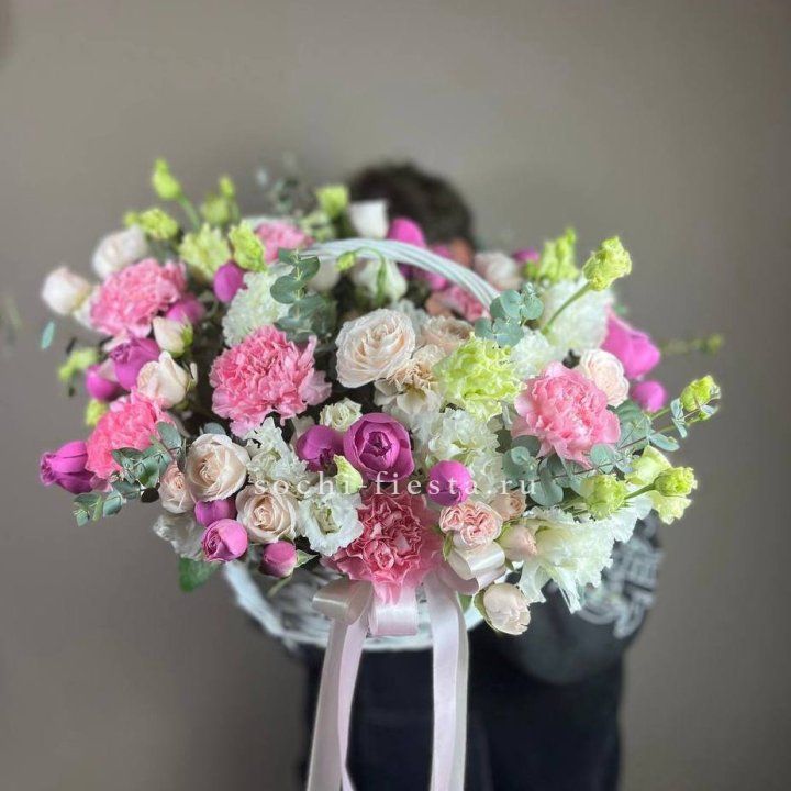 Корзина "Яркая" в Москве