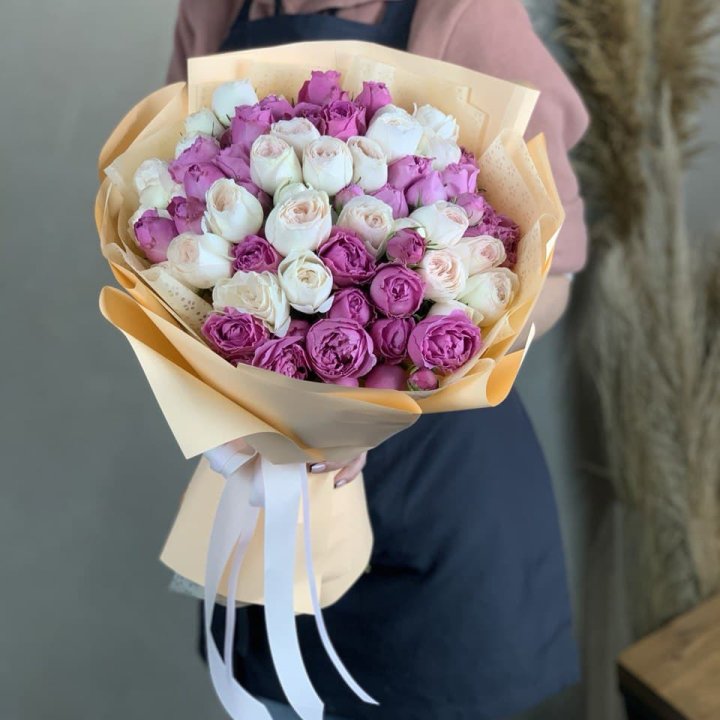 Букет кустовых роз Джулиана в Москве