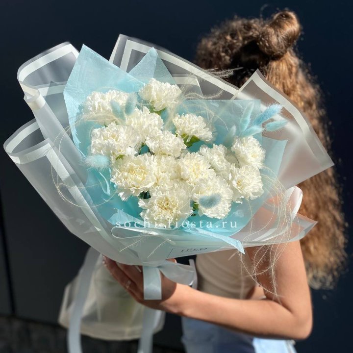 Воздушный букет из диантусов  в Москве