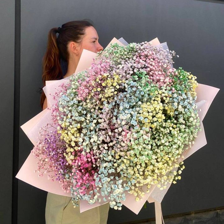 Пышный букет из гипсофил  в Москве