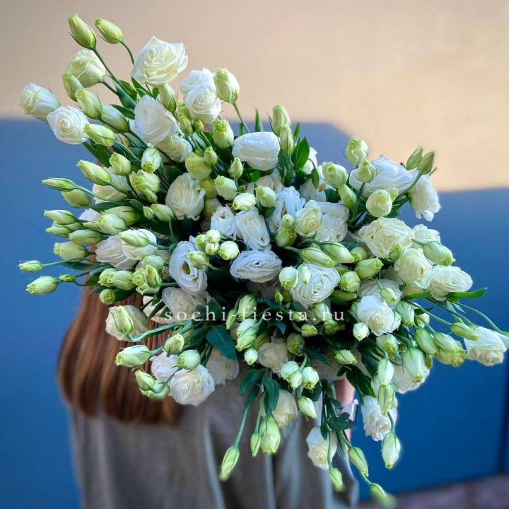 Охапка эустомы в Москве