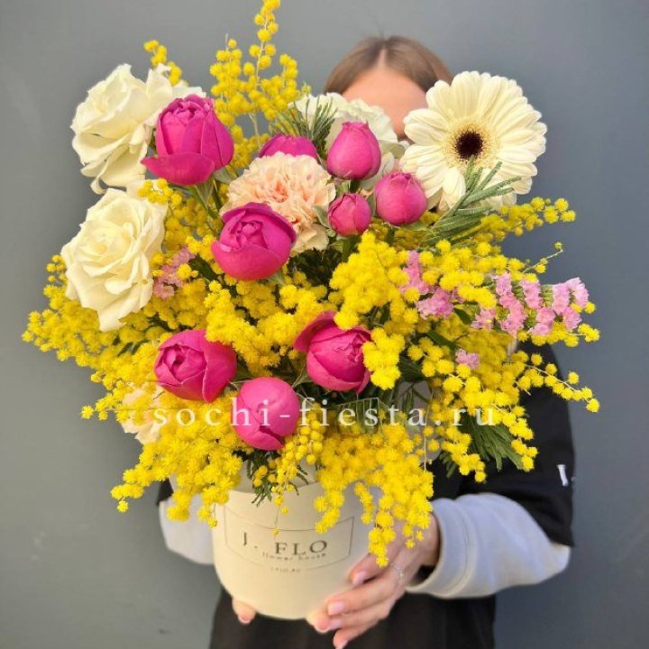 Цветы в боксе "Слобода" в Москве