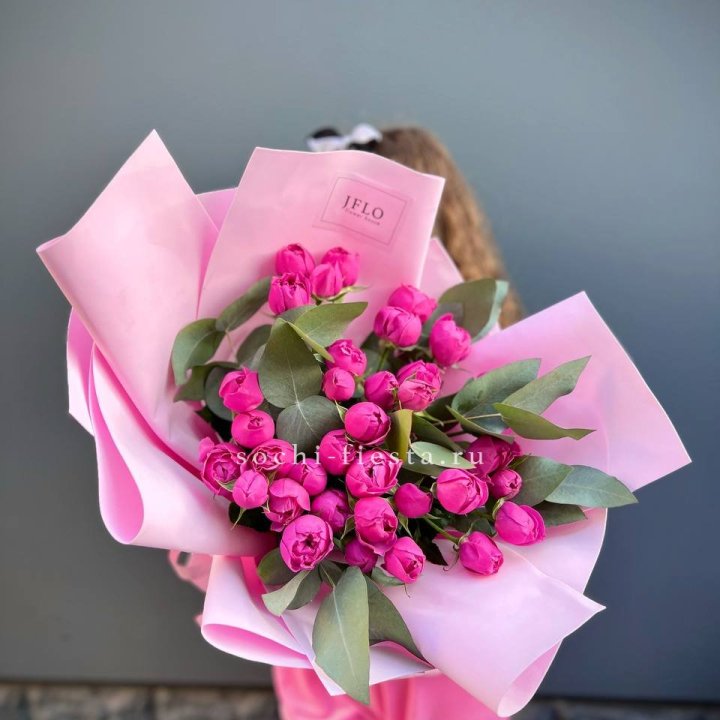 Пионовидные розы баблс в Москве