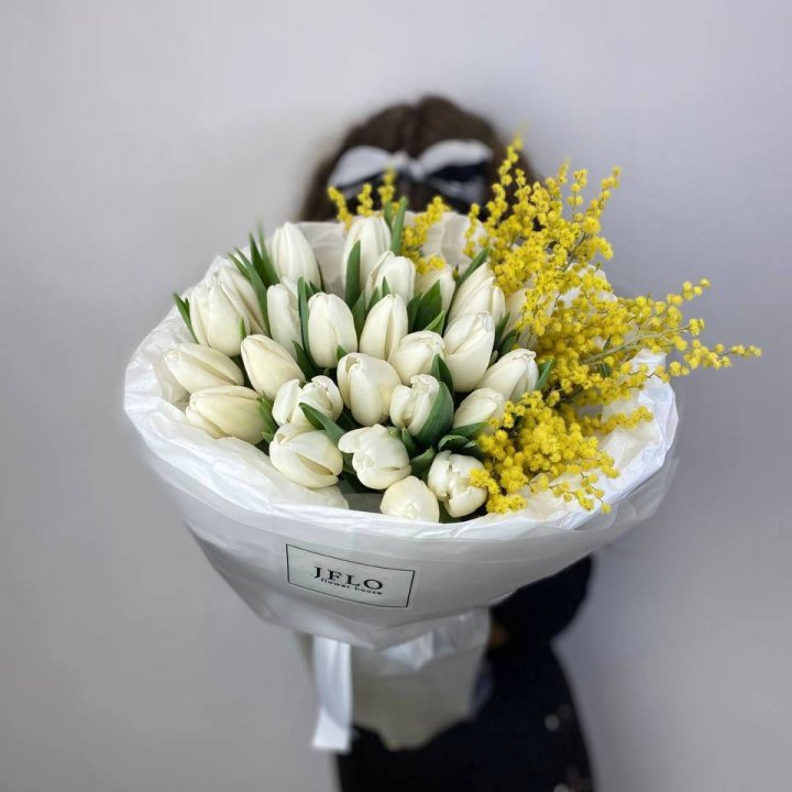 Дуо тюльпан и мимоза в Москве