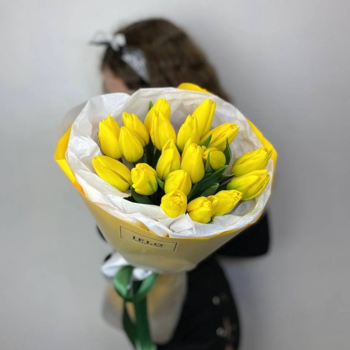  19 жёлтых тюльпанов в Москве