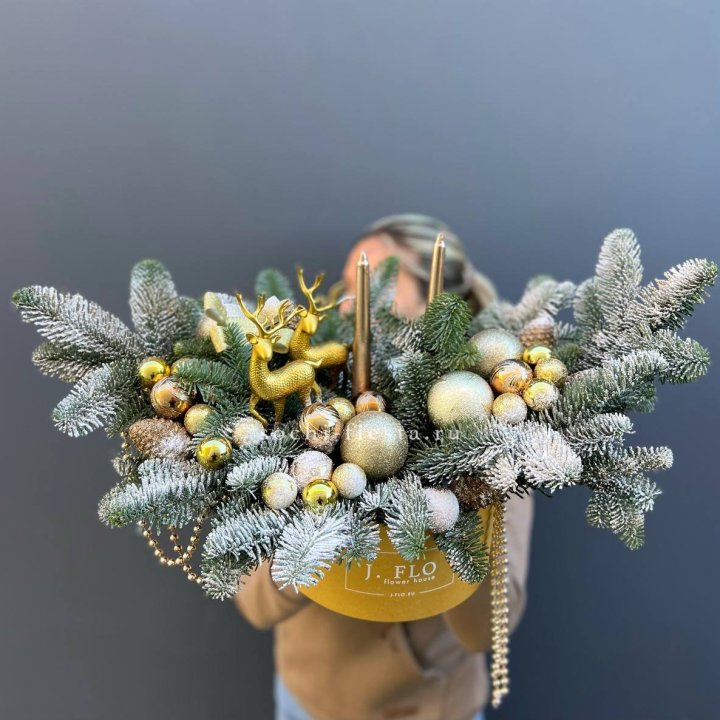 Композиция "Мери крисмас голд" в Москве