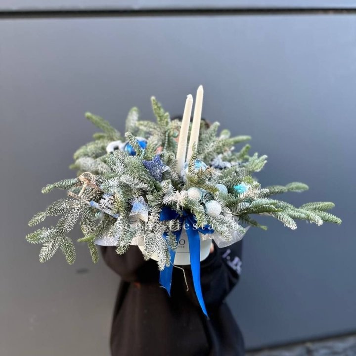 Новогодняя композиция в коробке  в Москве