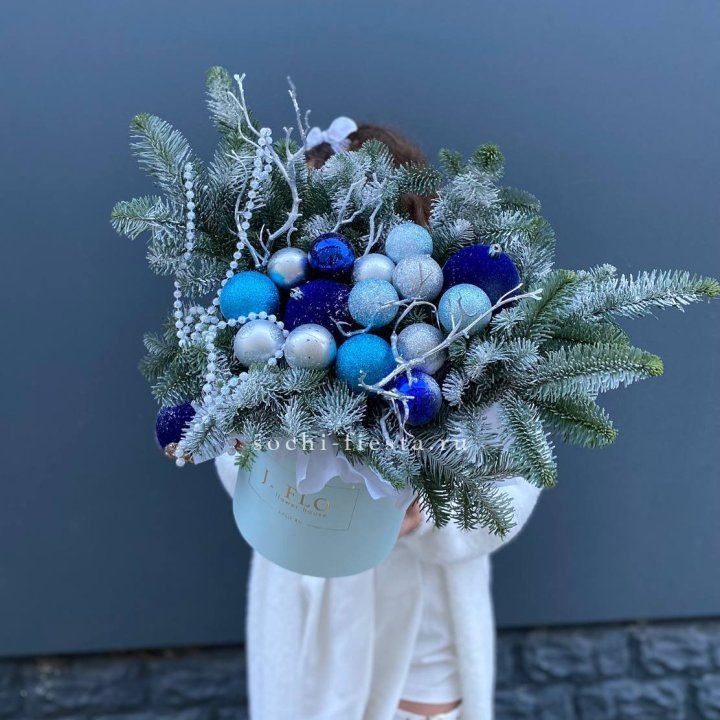 Композиция "Голубая бездна" в Москве