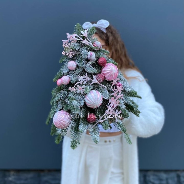 Новогодняя елочка "Розе" в Москве