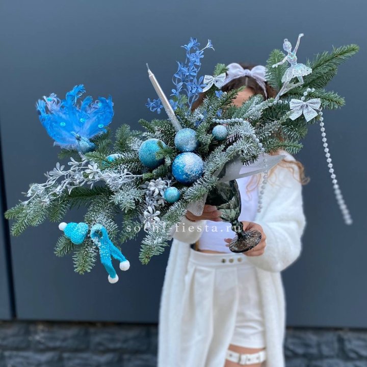 Композиция в бокале голубая в Москве