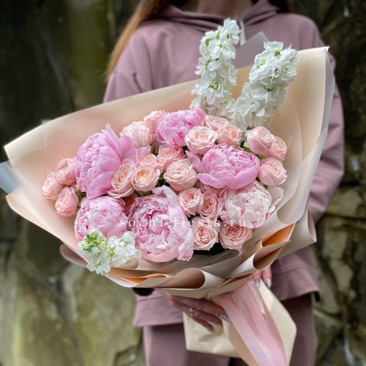 Букет с пионами №1 в Москве