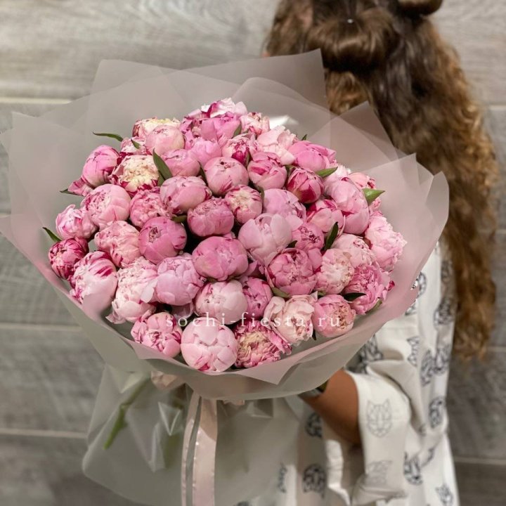 51 розовый пион в Москве