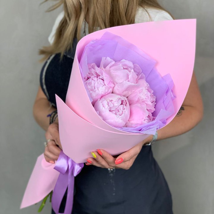 Букет пионов "Файв" в Москве