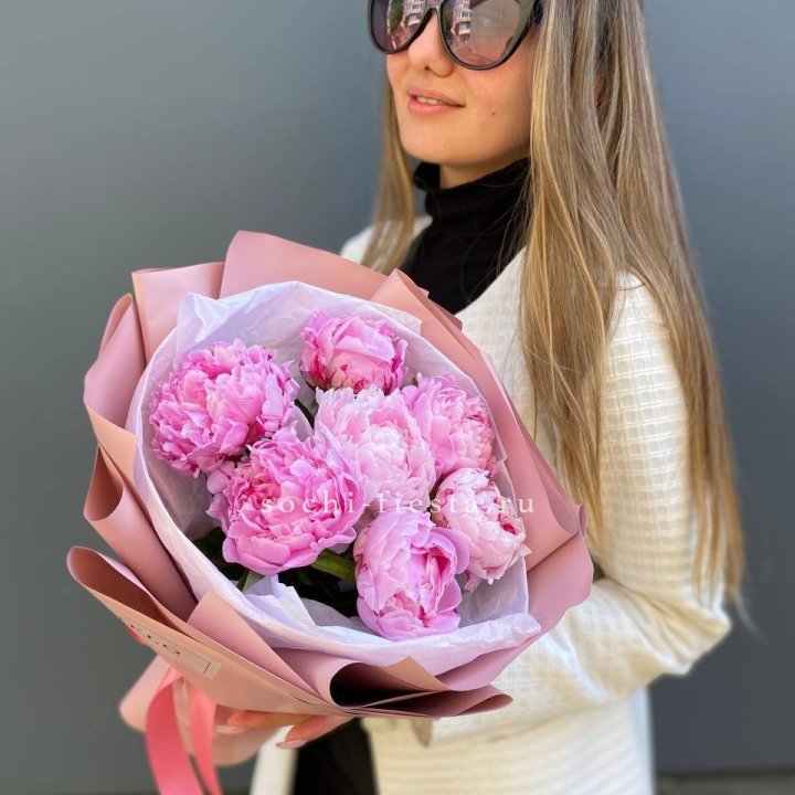 7 пионов в оформлении в Москве