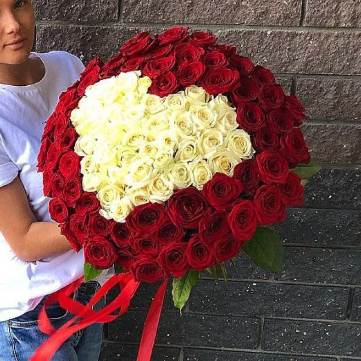 101 роза "Сердце" в Москве