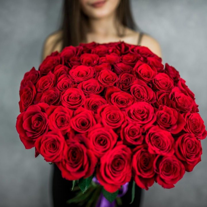 51 красная роза в Москве