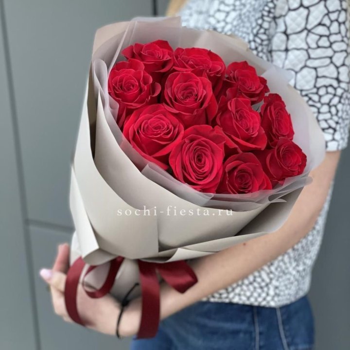 Букет красных роз "Рози" в Москве