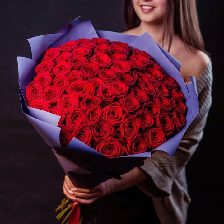 71 красная роза в Москве