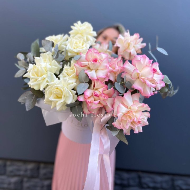 15 Французских роз в боксе в Москве