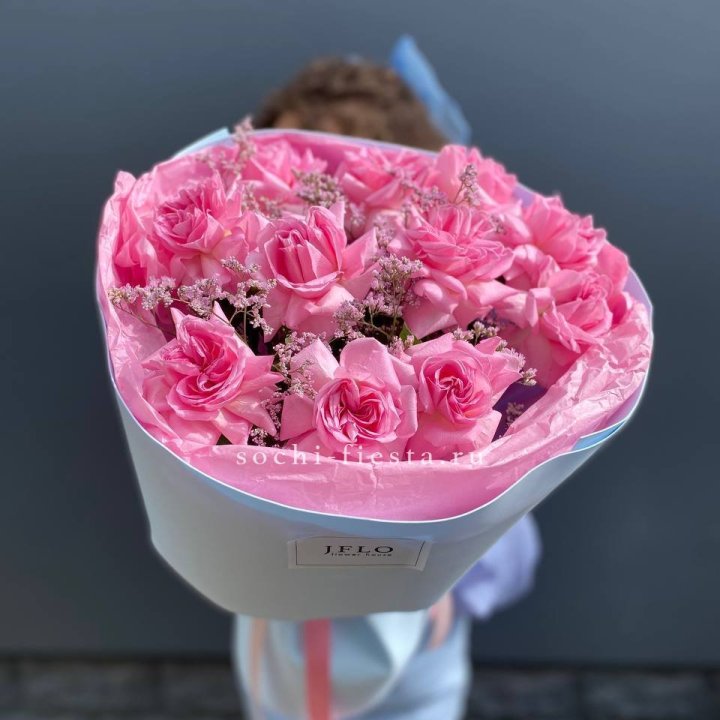Букет французских розовых роз  в Москве