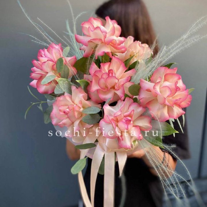 9 Французских роз Джумилия в боксе в Москве