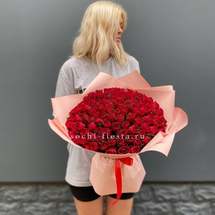 101  красная кенийская роза  с доставкой в Москве