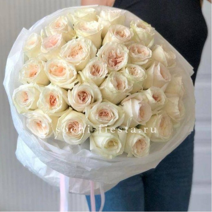 35 роз Охара в Москве